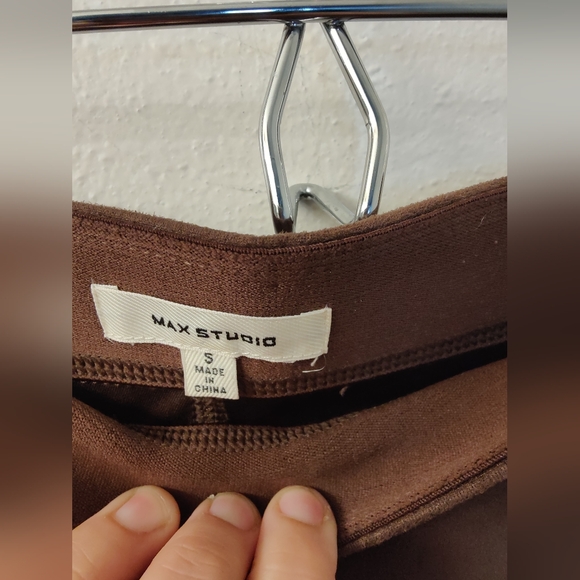 Max Studio Women's Elastic Waist Faux Suede Pant size S - Picture 11 of 13